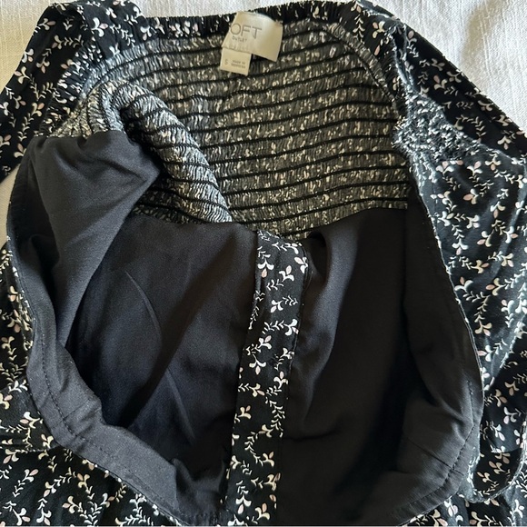 LOFT Womans Black Ditsy Floral Wide Leg Crop Jumpsuit Sz S Smocked Preppy Boho - Picture 7 of 16